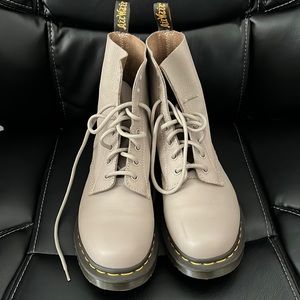 Dr. Martens 1460 Pascal Virginia boots in TAUPE